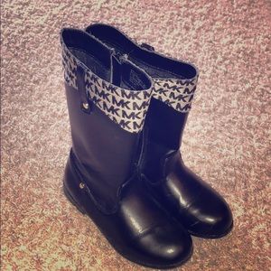 Micheal kors Girls Boots